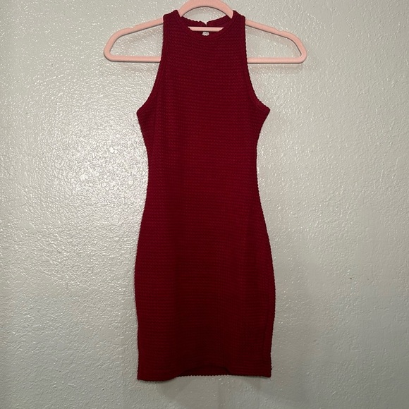 Red halter mini dress - Picture 9 of 9